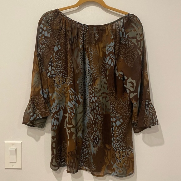 Dressbarn 1x Women’s pattern Blouse! - Picture 4 of 4